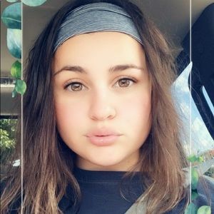 Meet your Posher, Carley